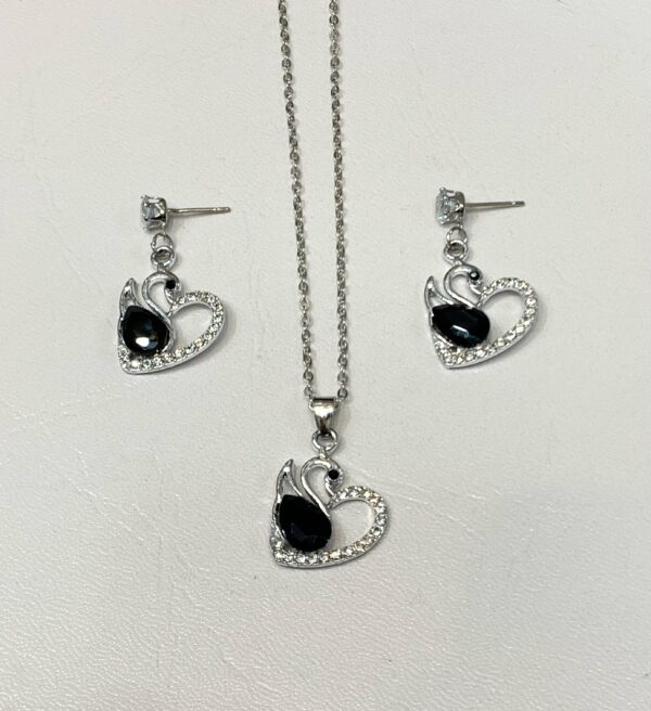 China Gold Locket Set (Heart Shaped) By unique Fancy Jewellery Available in 6 Colors. - Image 6