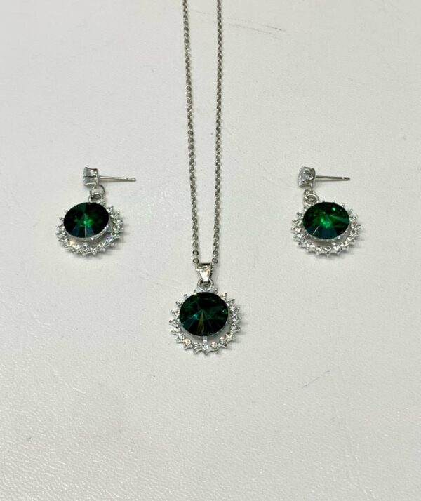 China Gold Locket Set By unique Fancy Jewellery Available in 6 Colors. - Image 7