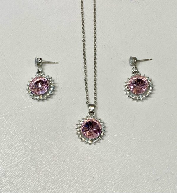 China Gold Locket Set By unique Fancy Jewellery Available in 6 Colors. - Image 4