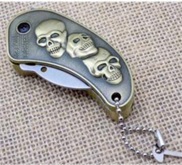 Fantasy Skull Lighter with Knife - Image 2