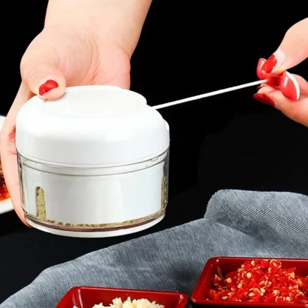Electric Mini Garlic Masher Vegetable Grinder Portable Crusher Food Garlic Machine