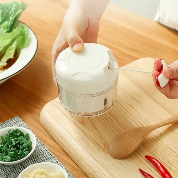 Electric Mini Garlic Masher Vegetable Grinder Portable Crusher Food Garlic Machine - Image 3