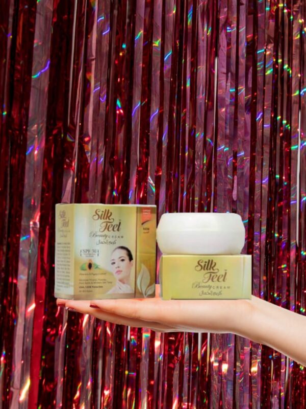 Silk Feel Beauty Cream Beautiful Soft And Smooth Skin, 20 g.