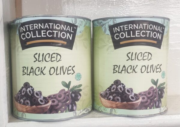 International Collection Sliced black Olives, fresh black sliced Olives for pizza garnishing and eating 3 Kg.