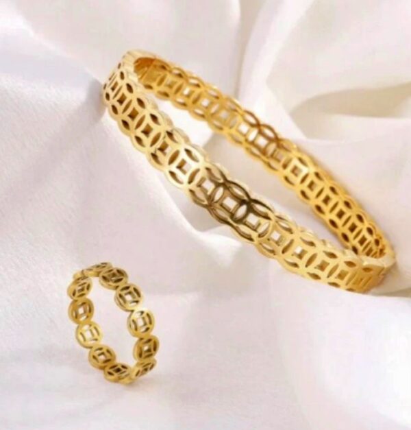 2pcs Personalized Fashion Neutral Hollow Oval Stainless Steel Bracelet Ring