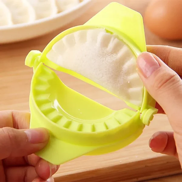 DIY Plastic Dumpling Mold Dough Press Gadgets For Cooking - Image 7