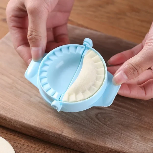 DIY Plastic Dumpling Mold Dough Press Gadgets For Cooking - Image 3