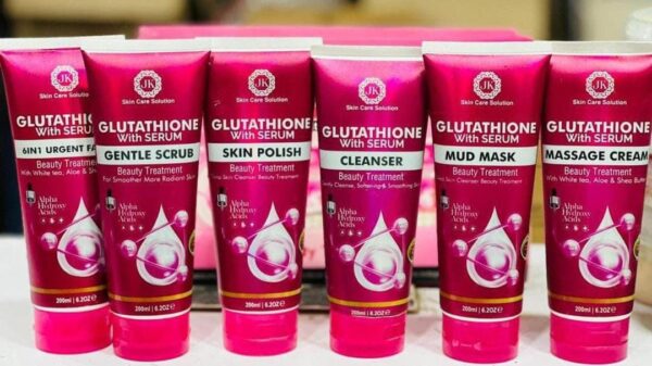 Glutathione With Serum, Skin Care Solution for Radiant, Bright, and Even Skin, Reduce Dark Spots, 200 ml.