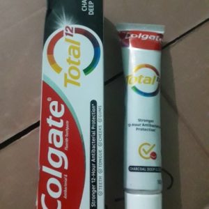 Colgate Natural Extract Charcoal Daily Whitening Toothpaste 100 ml