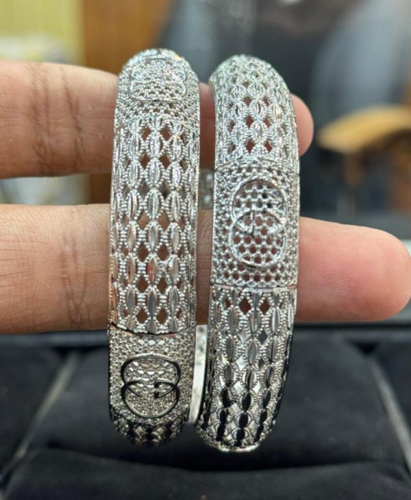 China Gold Bangles, Unique design for girls And Women.