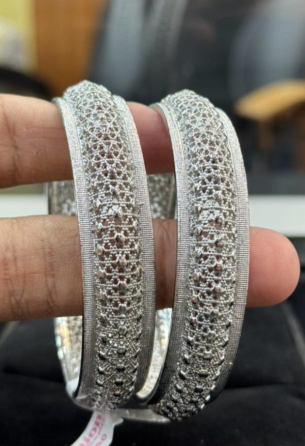 China Gold Bangles, Unique design for girls And Women. - Image 4