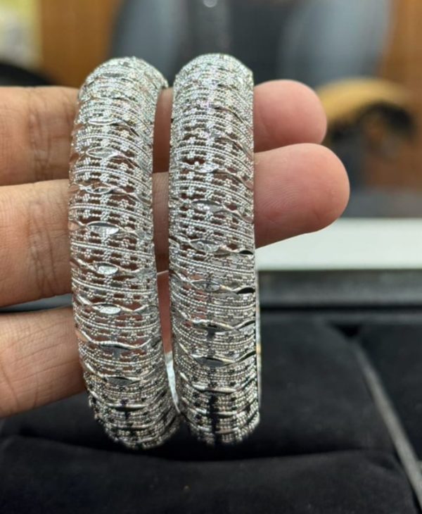 China Gold Bangles, Unique And Different designs bangles for girls And Women - Image 8