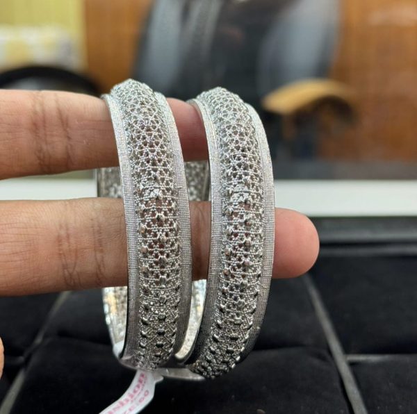 China Gold Bangles, Unique And Different designs bangles for girls And Women - Image 7