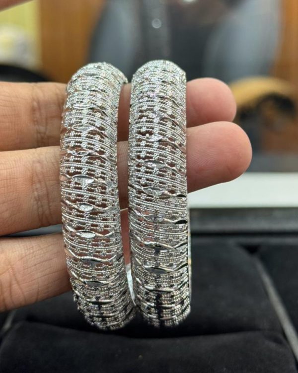 China Gold Bangles, Unique And Different designs bangles for girls And Women - Image 2