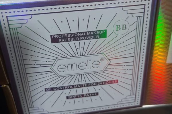 Emelie bb pressed Face Compact Long-Wear