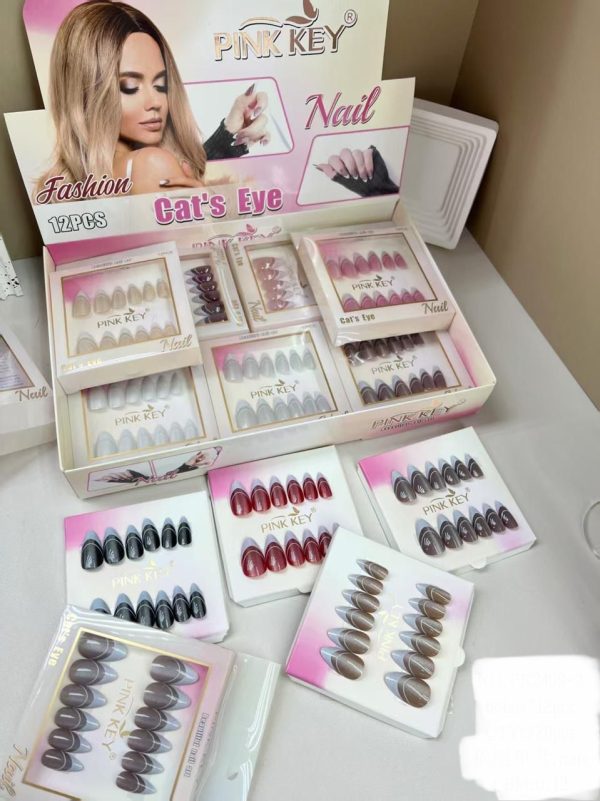 PIN KEY Almond Shaped Chrome 12 Pcs Press On Artificial Nails: