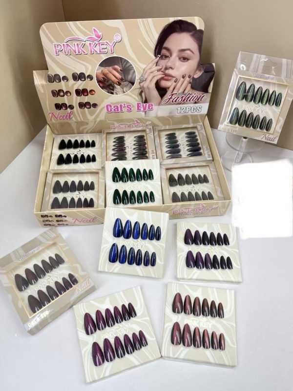 PIN KEY Almond Shaped Chrome 12 Pcs Press On Artificial Nails: - Image 8