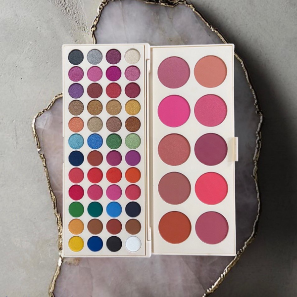 Tv Parlour All In 1 Makeup Eyeshadow Palette - Image 3
