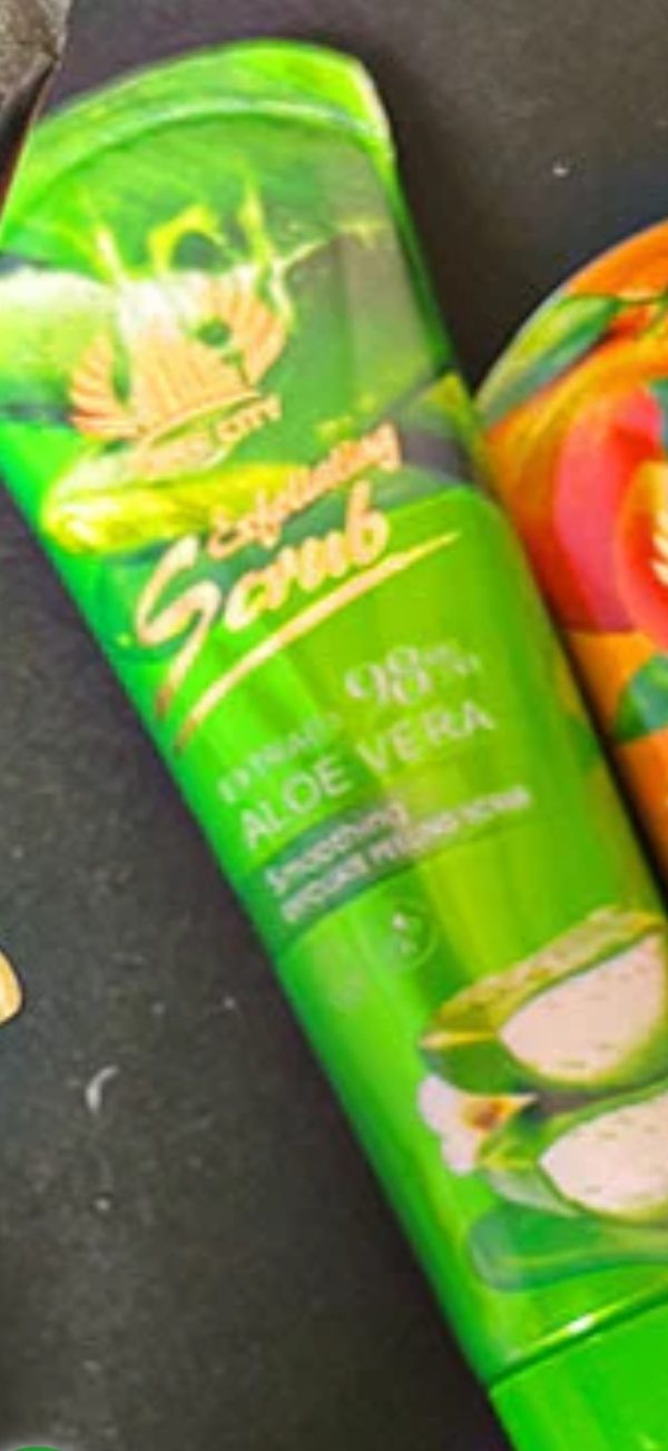 Tree City Exfoliating Scrub Aloe Vera Extract 100 ml. - Image 2