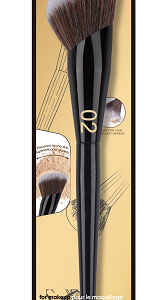 Miniso Black Gold Series Large Buffing Angled Powder Brush.