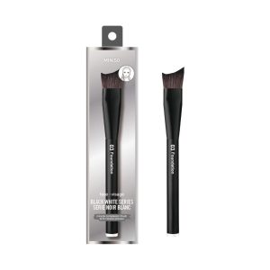 Miniso Classic Black White Series Foundation Brush.