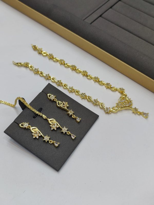 One Carat American Diamond Stones Set With Tikka Exclusive By Unique Fancy Jewellery.