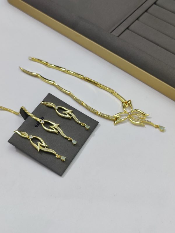 One Carat American Diamond Stones Set With Tikka Exclusive By Unique Fancy Jewellery. - Image 12