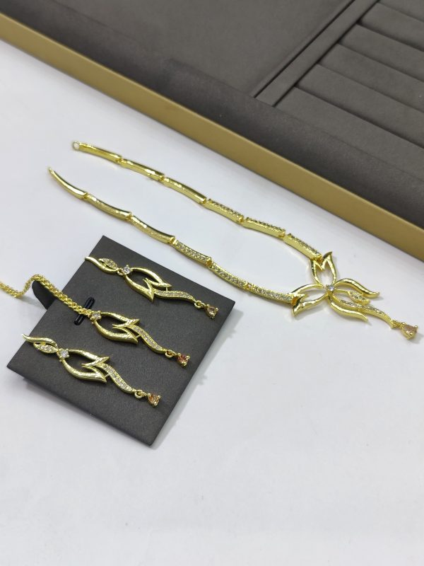 One Carat American Diamond Stones Set With Tikka Exclusive By Unique Fancy Jewellery. - Image 10