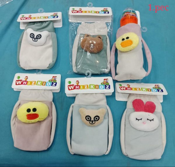 Cartoon style baby warm feeder cover