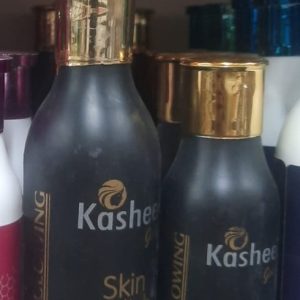 Kashee's Whitening Skin Polish:
