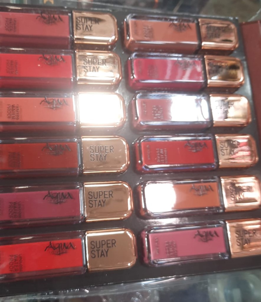 Aqua Color Line Lip Gloss: - Image 2
